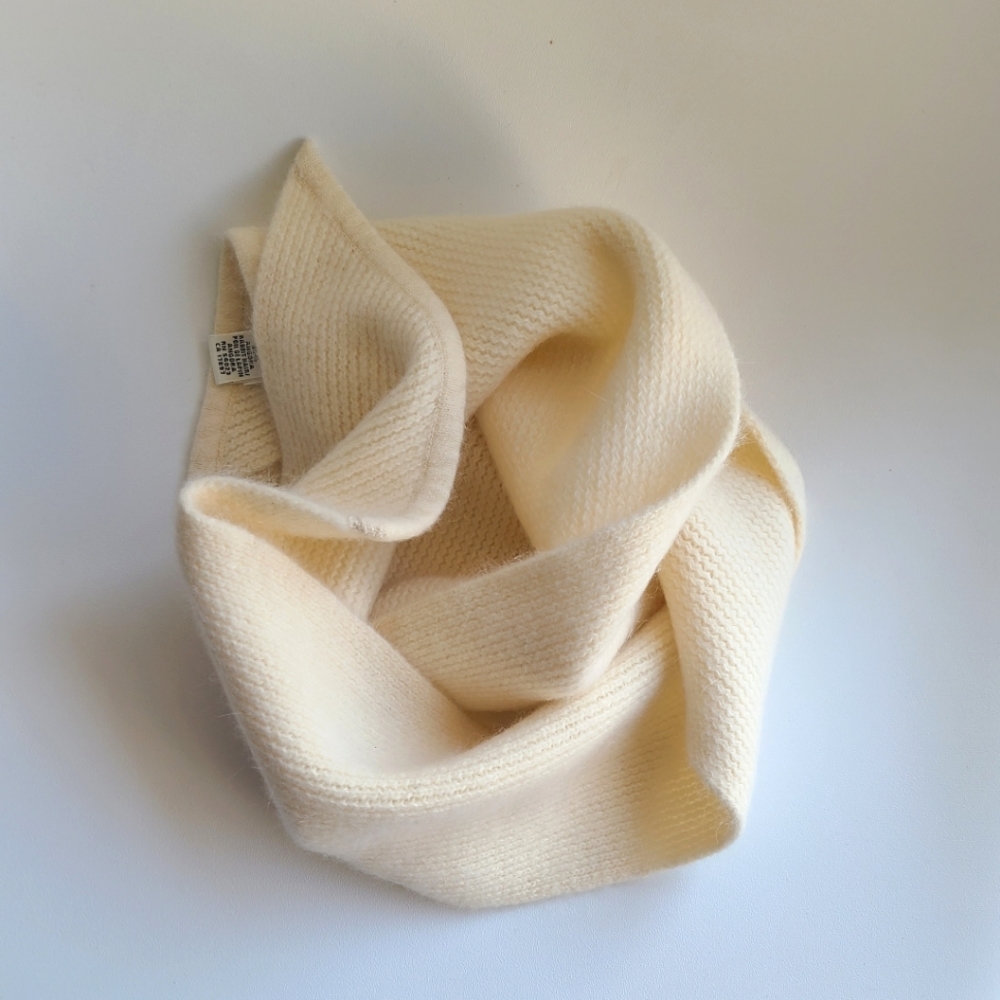 Banana Republic Ivory Lambs Wool and Angora Scarf